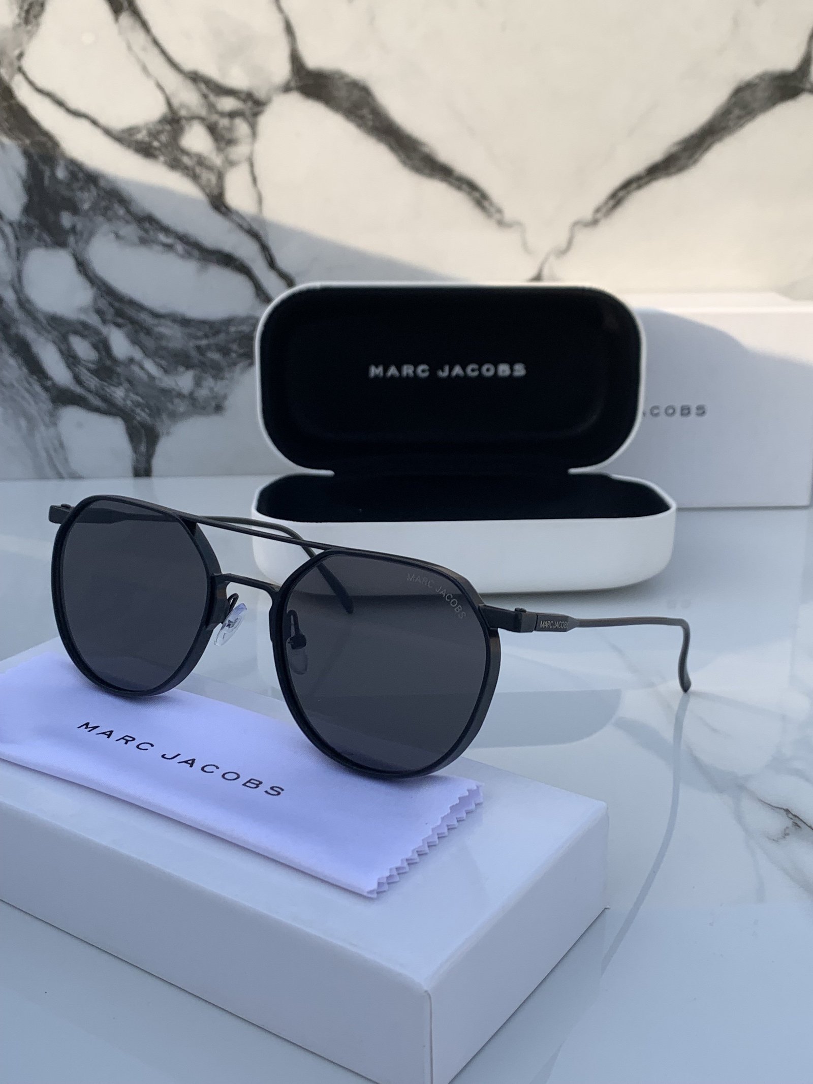 Branded Mj Metal Frame Full Black Sunglasses (With Original Kit) - Image 4