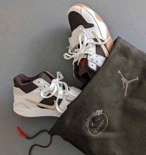 Nik_e Air Jordan Retro 1 x Travis Scott Jumpman Jack 221 TOP BATCH UA - Image 2