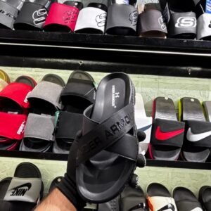UNDER ARMOUR