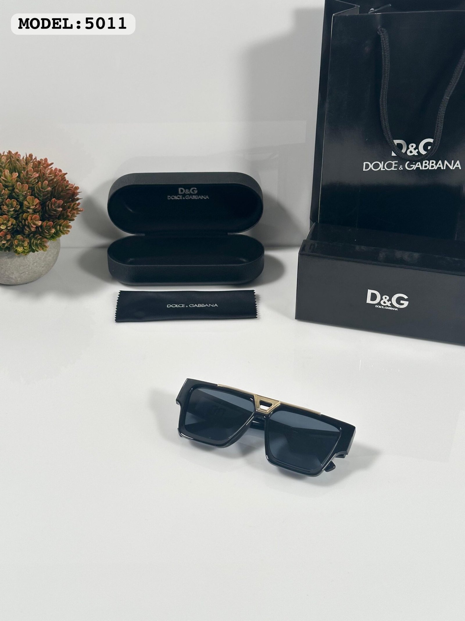 Dolce & Gabbana Gold Black - Image 2