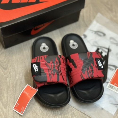 NIKE OFF COURT ADJUSTABLE
