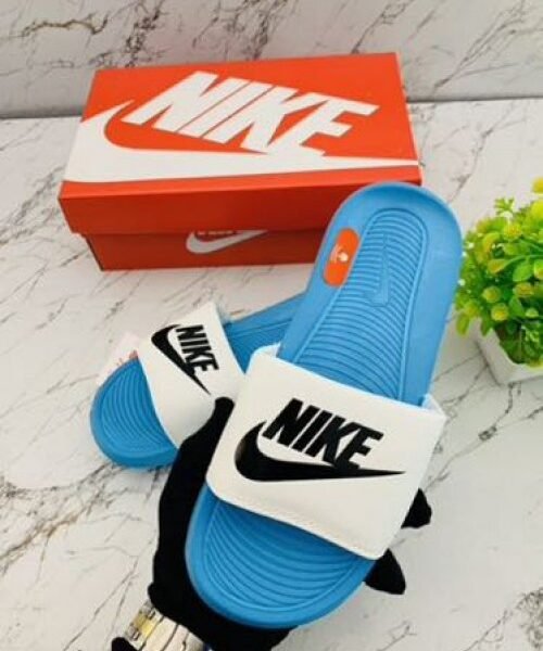 NIKE Victory Slide