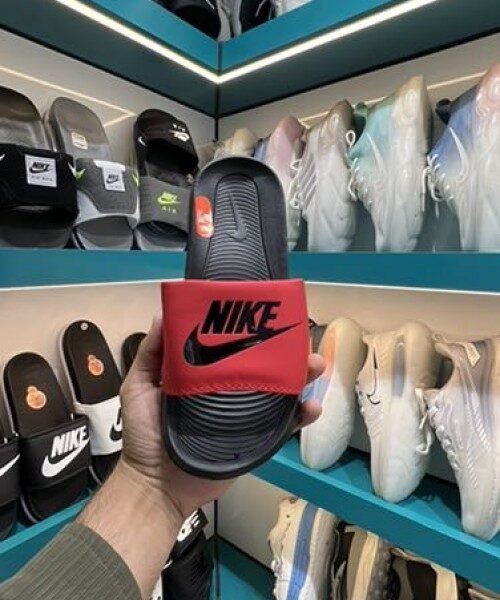 NIKE Victory Slide