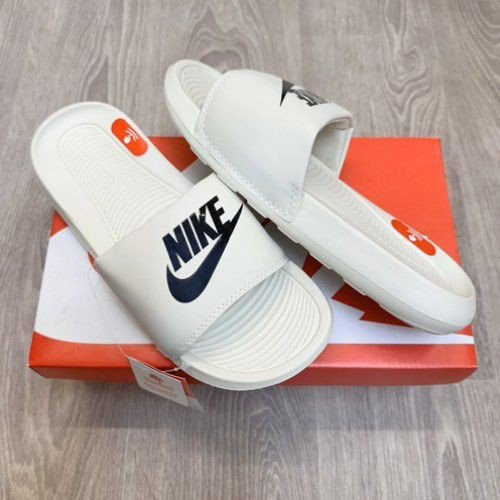 NIKE Victory Slide
