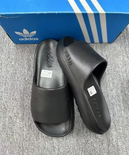 Adidass Yeezy Slide