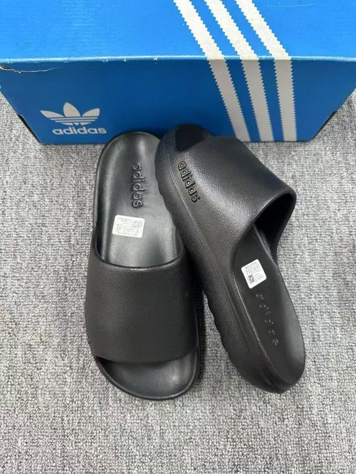 Adidass Yeezy Slide