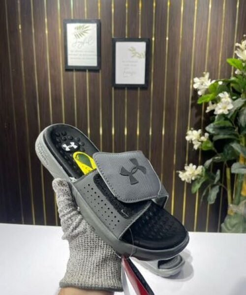 UNDER ARMOUR SOFT CUSHION SLIDE