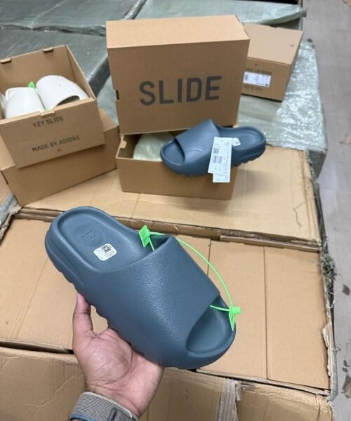 ADIDAS YEEZY SLIDE