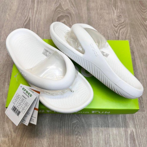 Crocs mellow recovery premium flip white