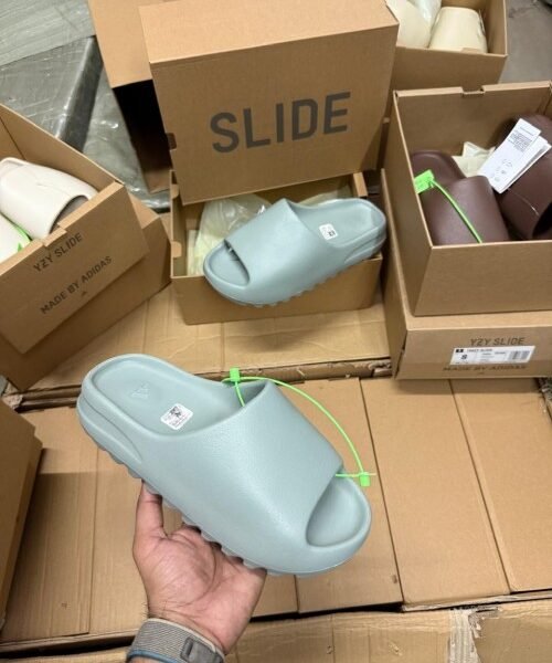 ADIDAS YEEZY SLIDE
