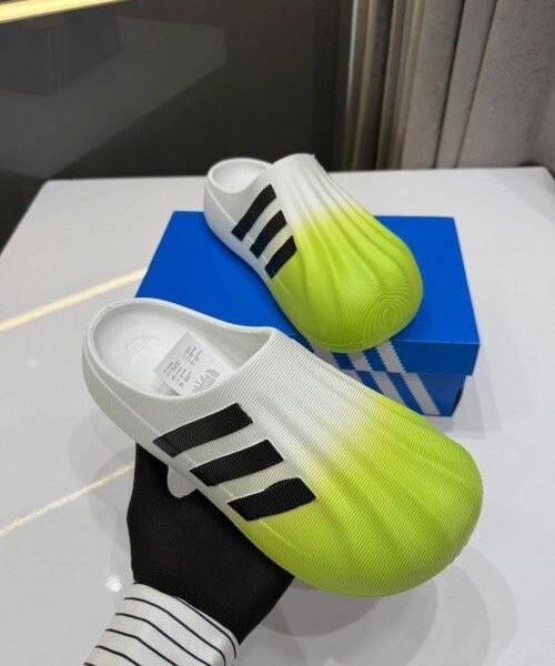 Adidas superstar premium slide