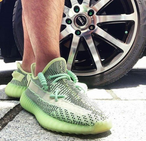Adidas Yeezy 350 V2 Yeezreel