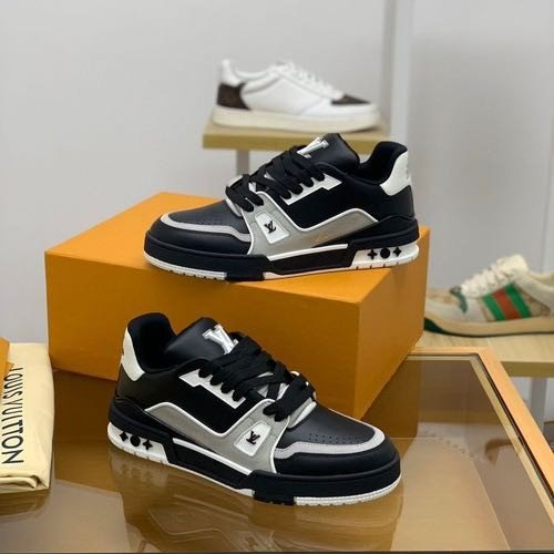 Louis Vuitton Trainer Black grey