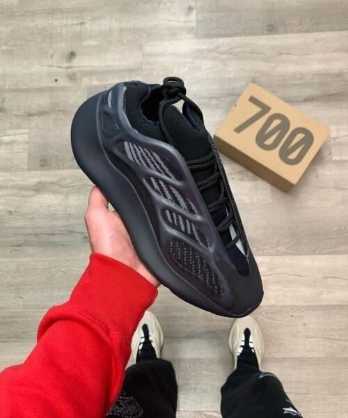 Adidass yeezy boost 700 v3 alvah