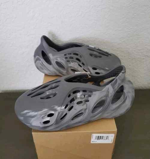 Adidass Yeezy Foam RNR MX Granite