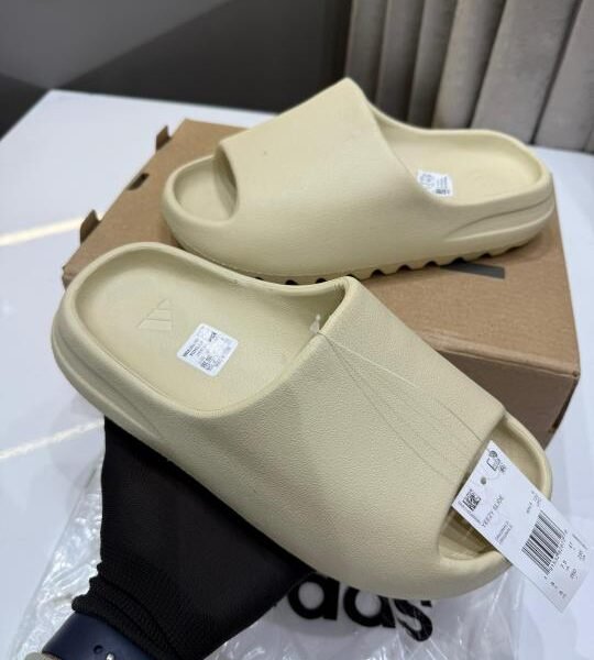 Adidas Yezzy Slides