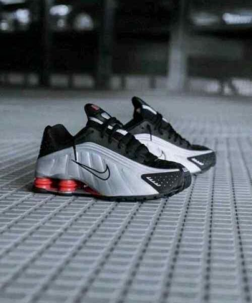 Nikee Shox R4 Black Metallic Silver