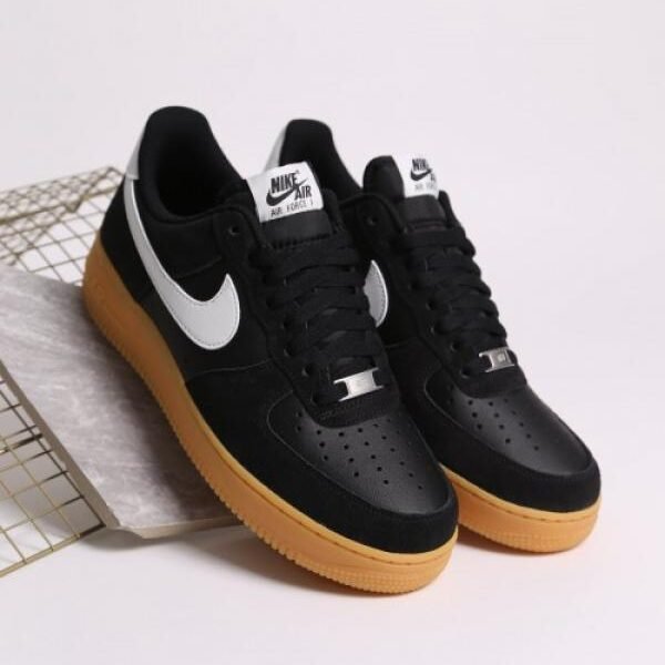 Nik.e AirForce 1 Low 07 Black Suede Gum