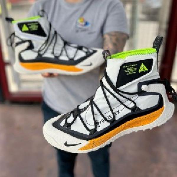 Nike-acg-air-terra-antarktik-yellow