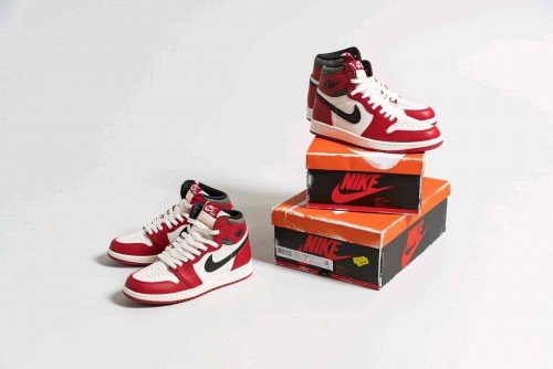 Nike Air Jordan Retro 1 High Lost And Found With OG Box Yellow Bill OG POWDER SOLE SEMI UA