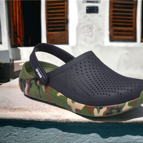 CROCS LITERIDE CAMO CLOG SANDAL