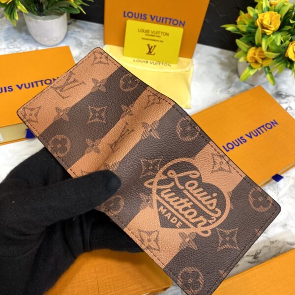 LOUIS VUITTON WALLET V242