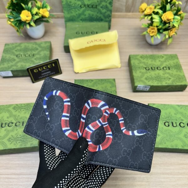 GUCCI_WALLET_V657