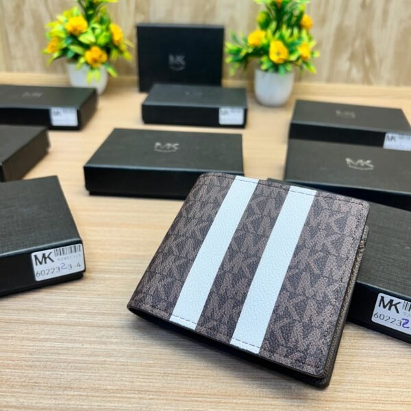 MICHAEL_KORS_Wallet_700