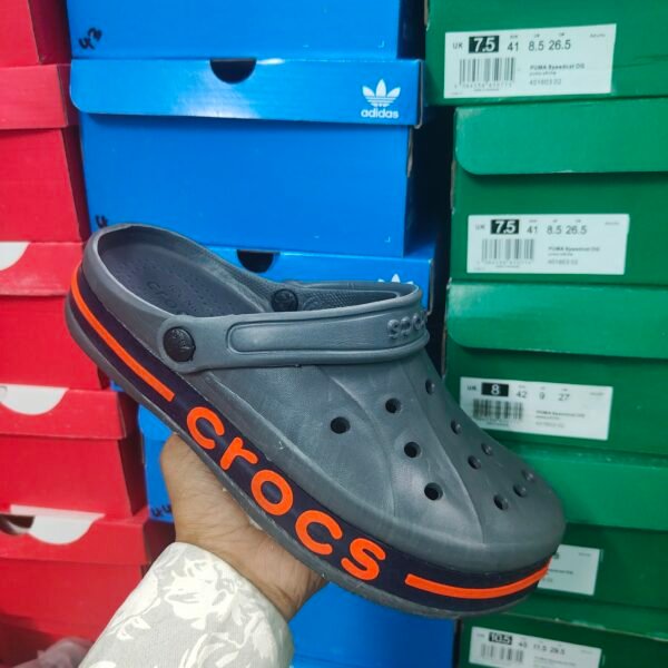 -Crocs