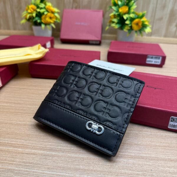 Salvatore_Ferragamo_WALLET_V828