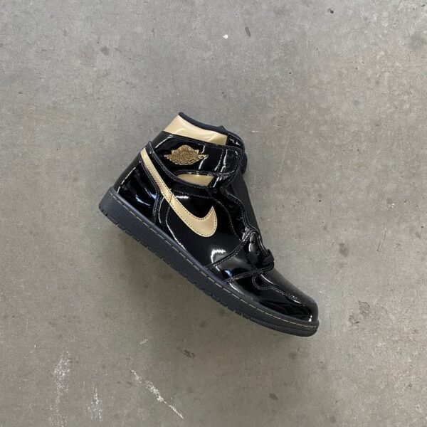 NIK_E AIR JORDAN 1 RETRO HIGH OG BLACK METALLIC GOLD SNEAKERS FIX