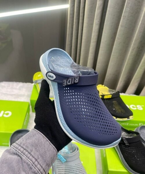 Crocs..literid..360.clogs.navy.blueu