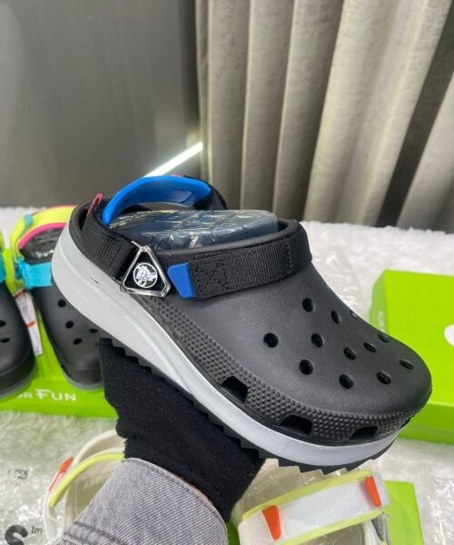 Croc.ss Classic Hiker Clog Black 351