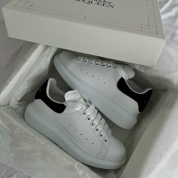 ALEXANDAR MCQUEEN WHITE BLACK PREMIUM PACKING FIX