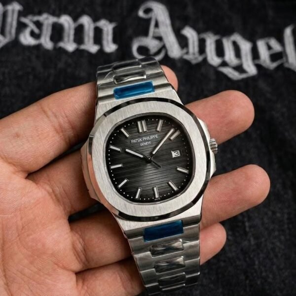 Patek_philippe Nautilus Quartz