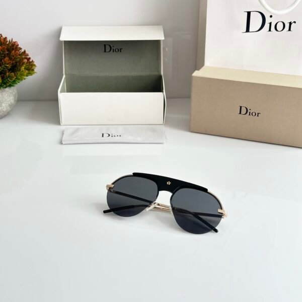 CD 20037 Gold Black