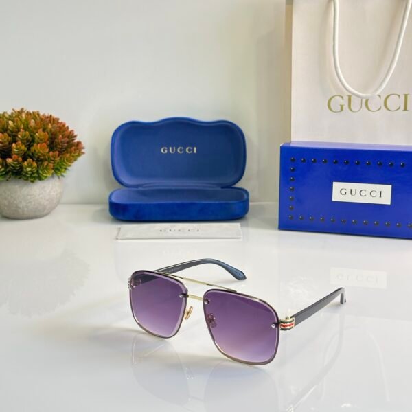 Gucci_2005_Gold_Purple