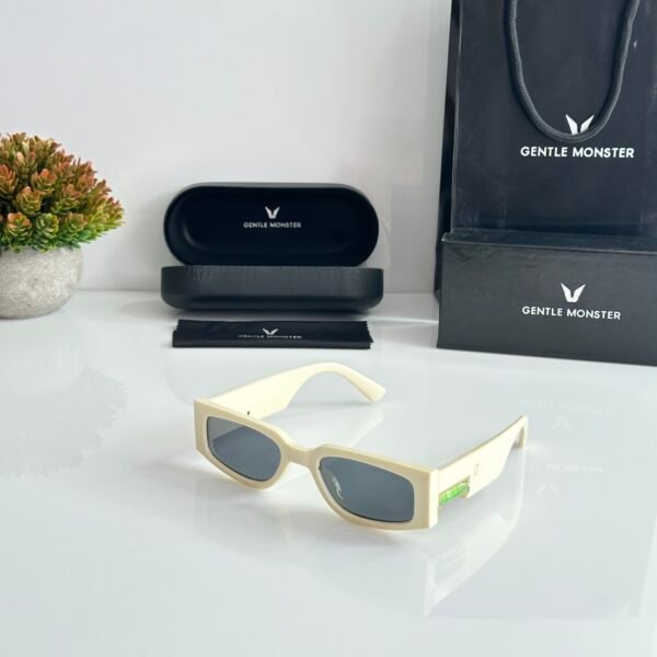 Gentle Monster 21090 Cream Black