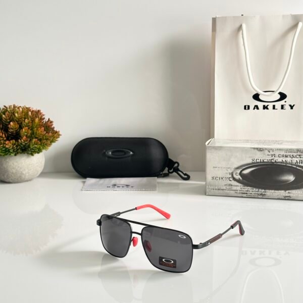 Oakley_8922_Black