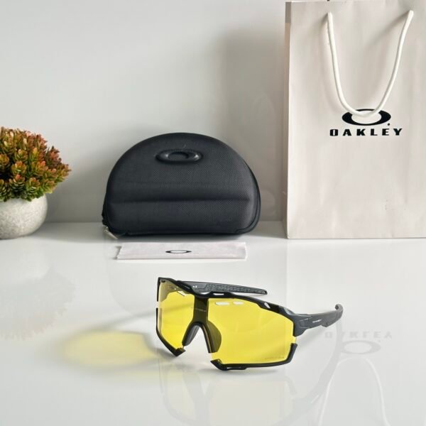 Oak 8241 Black Yellow