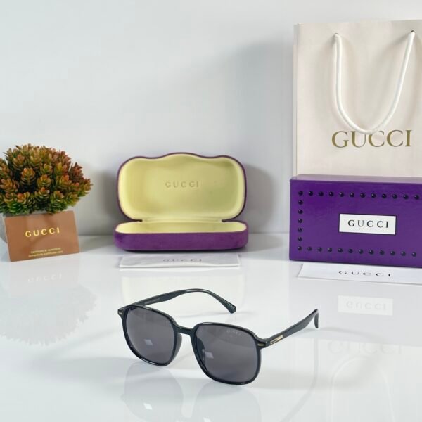Gucci_2003_Black
