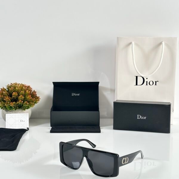 Dior_WMNS_1062_Black