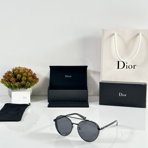 CD 158 Black