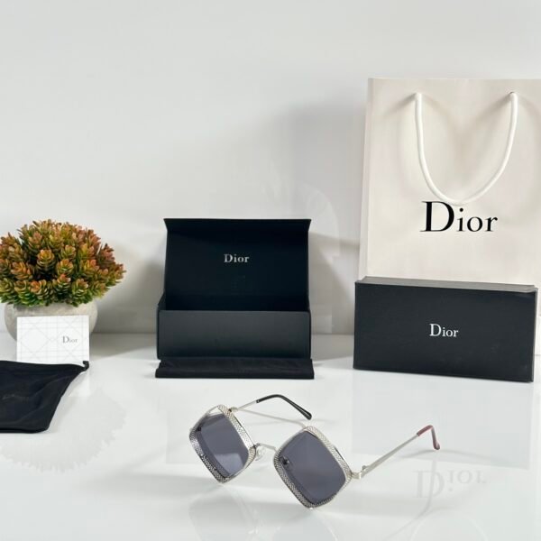 CD 2190 Silver Black