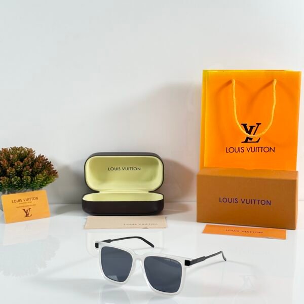 Louis_Vuitton_8779_Ice_Black