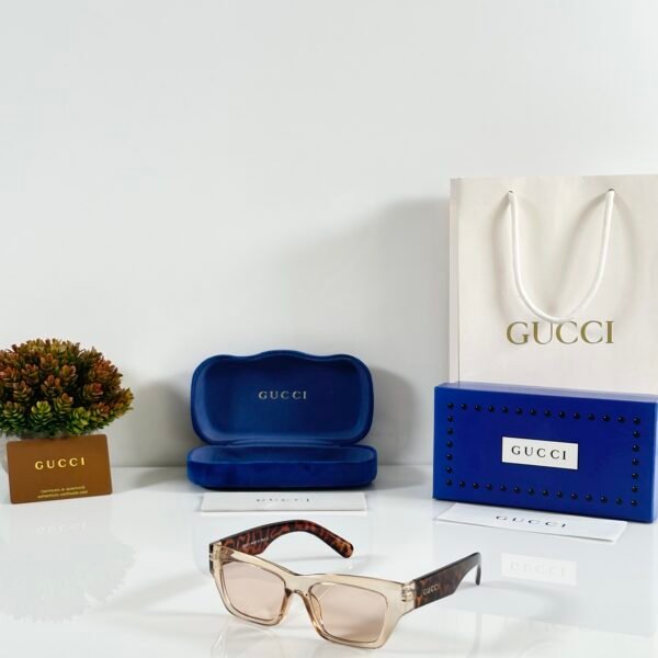 Gucci_1296_Tiger_Water_Brown