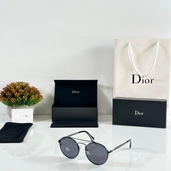 Dior_7075_Black