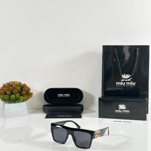 Miu Miu 090 Black