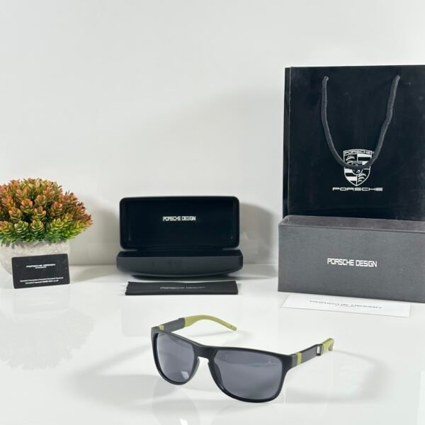 Porsche 004 Black