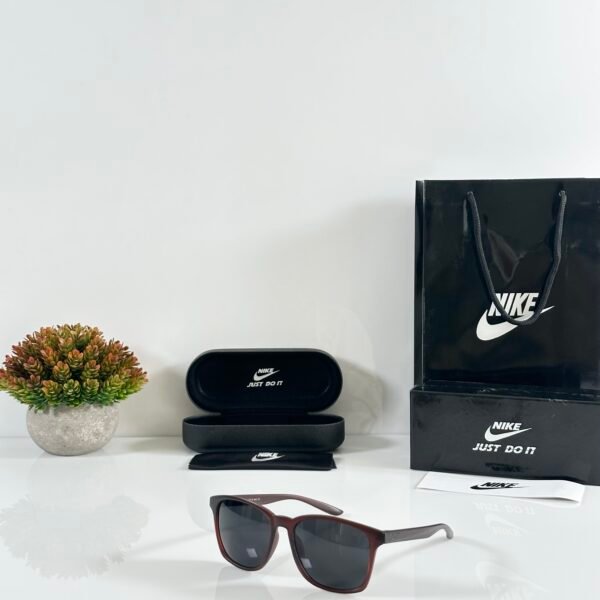 Nike_810_Brown_Black